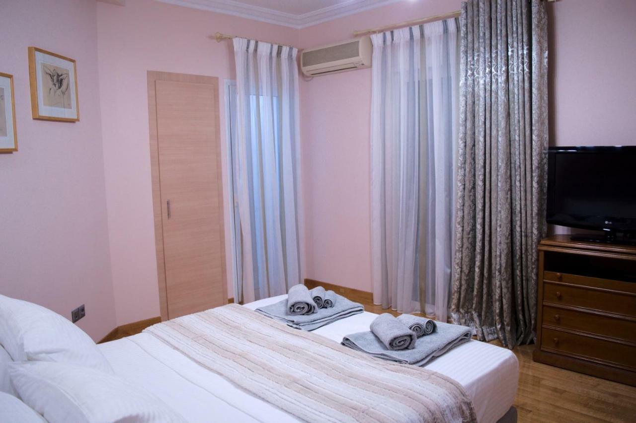 George'S Cozy Apartment In Plaka Atina Dış mekan fotoğraf